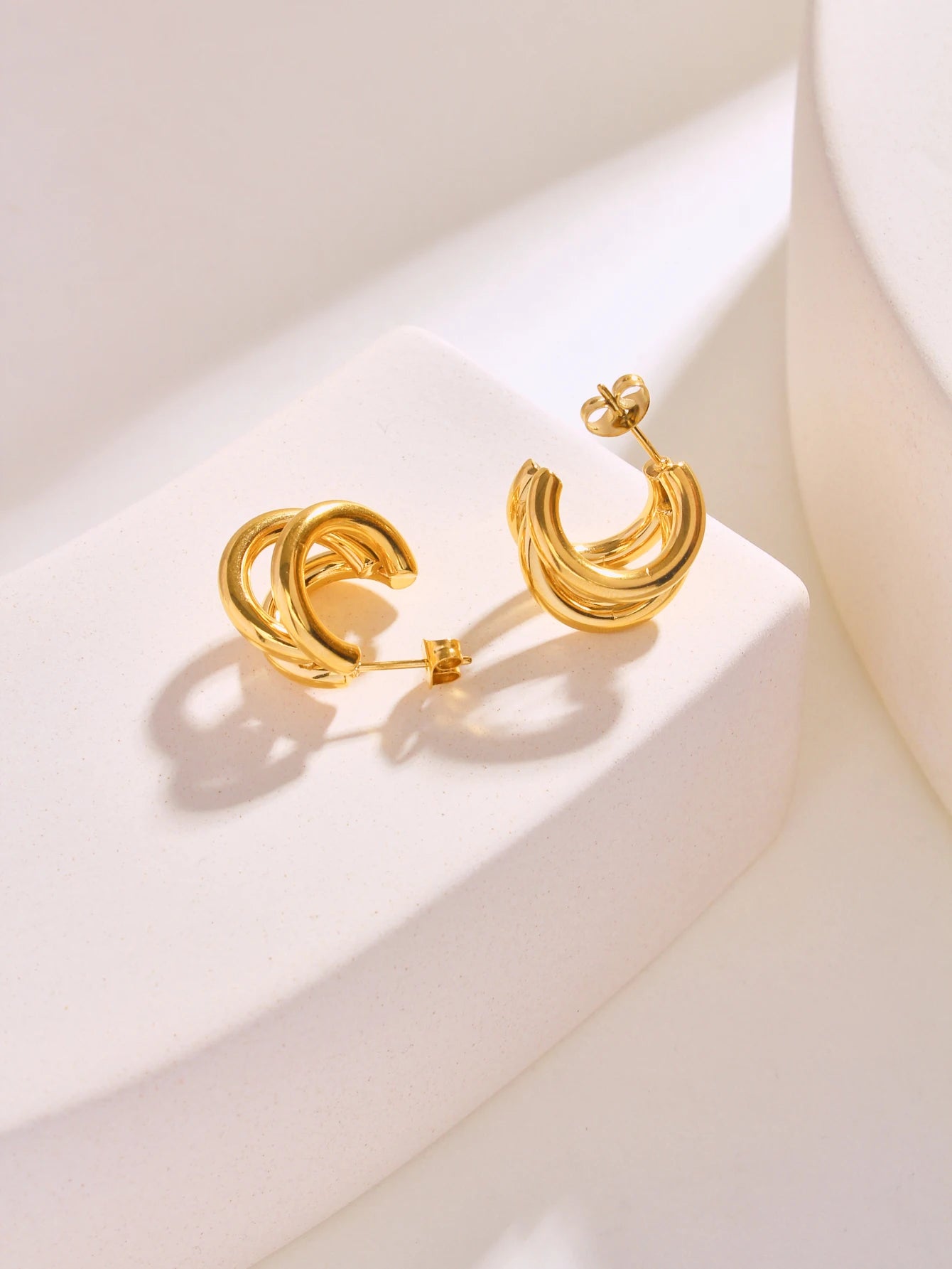 Stainless Steel Triple Hoops Earrings for Women Trendy Three Tone Hoop 18K Gold Plated Chunky Gold Earrings For Women