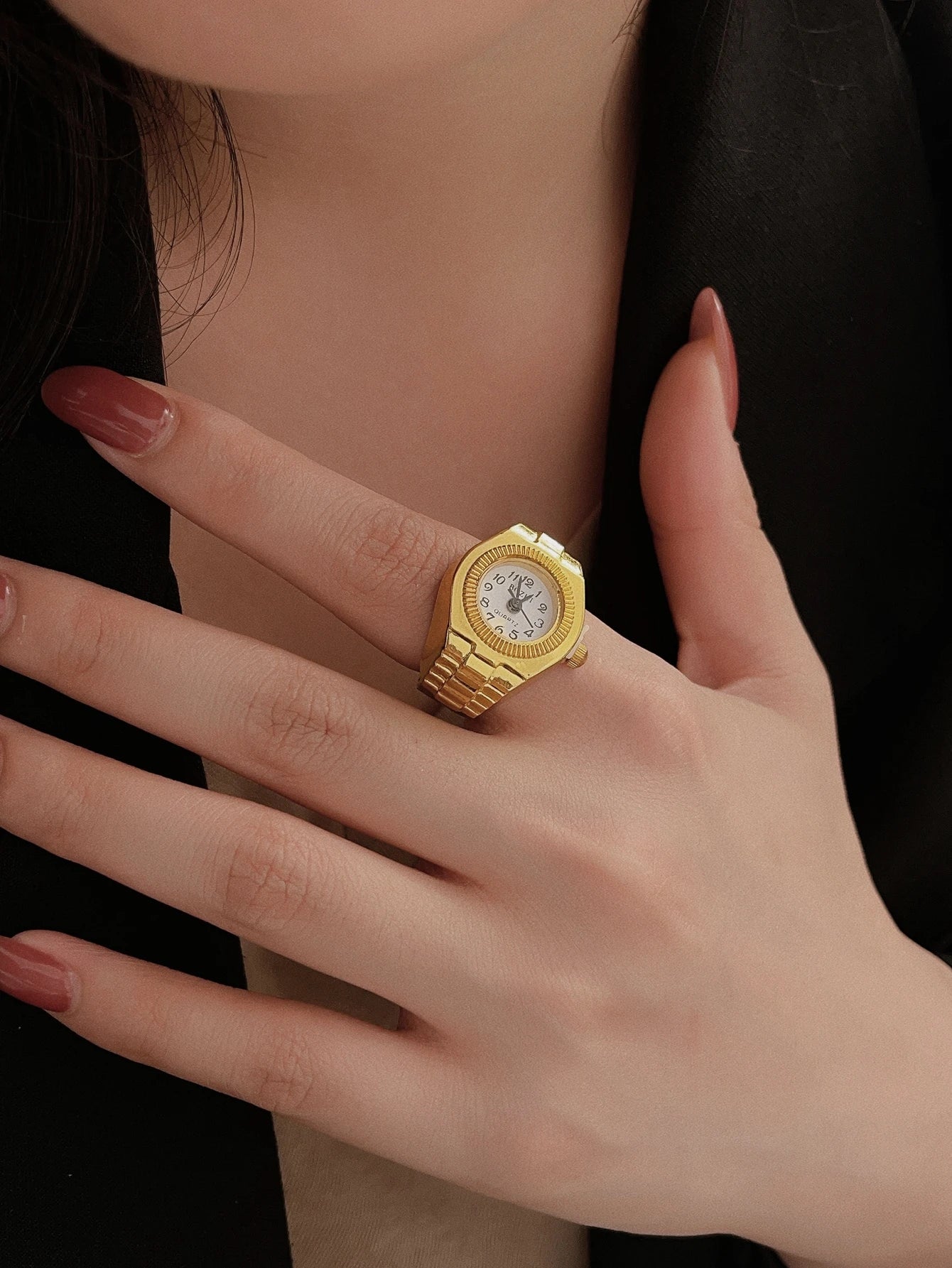 Mini Vintage Finger Ring Watch Round Creative Quartz Watches Fashion Couple Watches Accessories