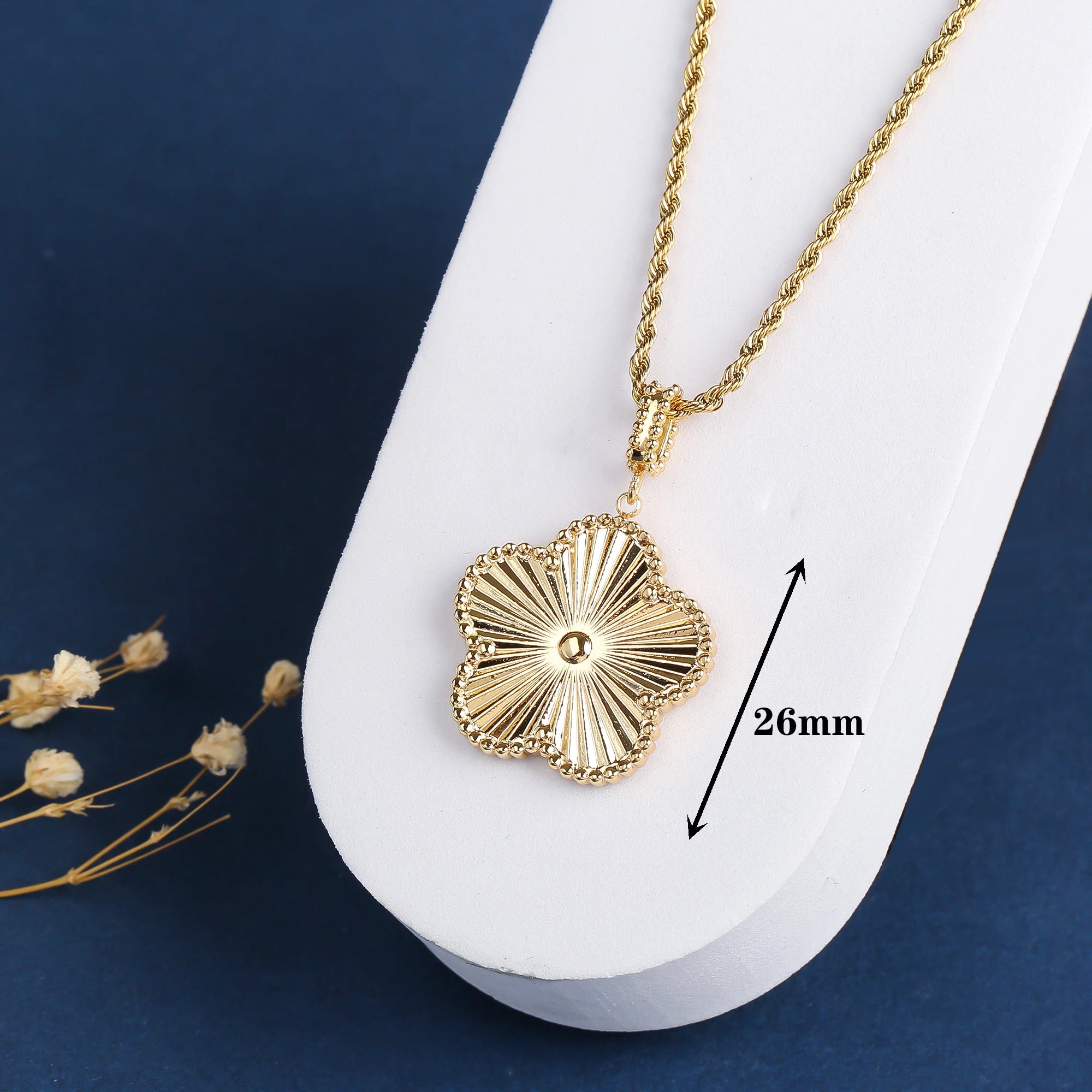 Classic 45cm/60cm Stainless Steel Metal Laser Sweater Chain Pendant Necklace Luxury for Woman Party New Trend Jewelry Clover